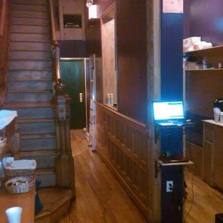 Harlem Bed And Breakfast-2